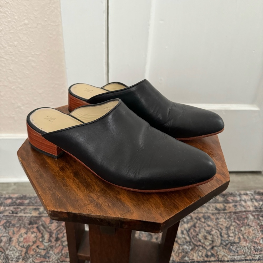 Nisolo Marielle Mule in Black Leather